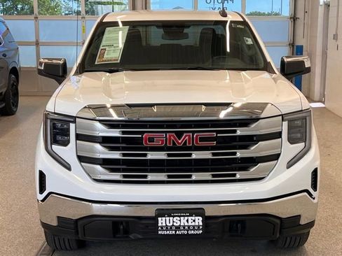 Used 2023 GMC Sierra 1500 SLE AWD/4WD image 2