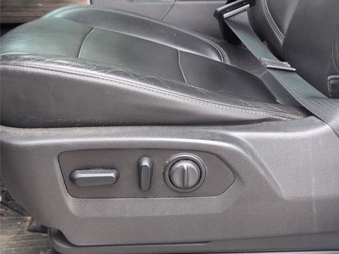 Used 2020 Chevrolet Silverado 1500 RST image 15