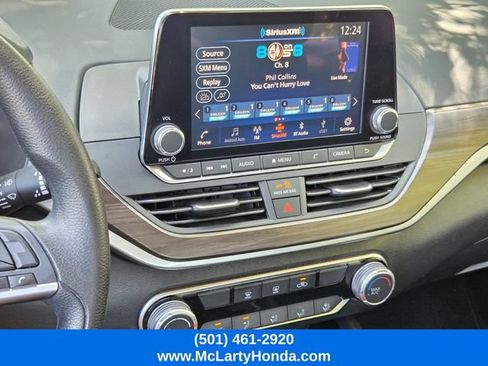 Used 2024 Nissan Altima 2.5 SV FWD image 21