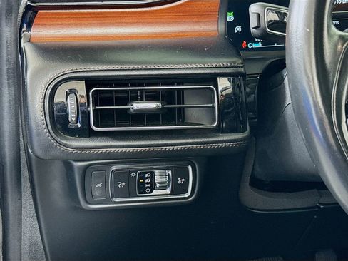 Used 2022 Lincoln Aviator Reserve AWD/4WD image 10