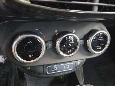 Used 2023 FIAT 500X Sport w/ Technology Group image 21