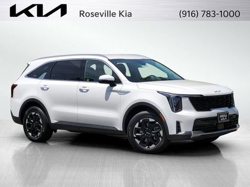 Certified 2025 Kia Sorento S FWD image 1