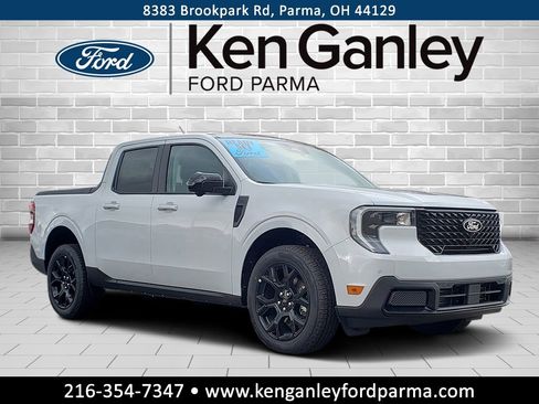 New 2025 Ford Maverick Lariat w/ Black Appearance Package image 3