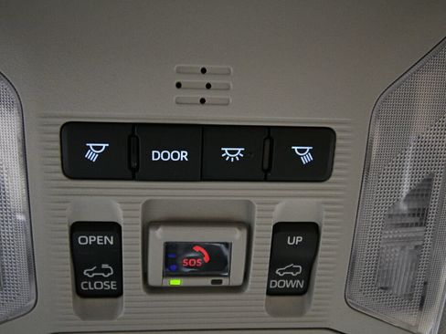 Used 2023 Toyota RAV4 Limited AWD/4WD image 19