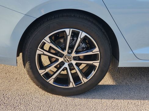 Used 2025 Volkswagen Jetta Sport image 7