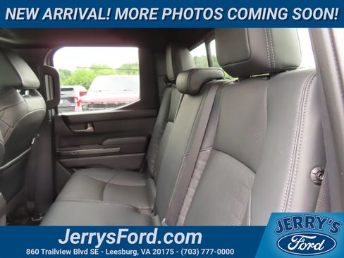 Used 2024 Toyota Tacoma TRD Off-Road w/ TRD Off Road Premium Package AWD/4WD image 35