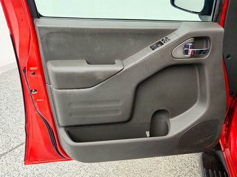 Used 2017 Nissan Frontier SV w/ SV Value Truck Package image 10