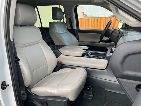 Used 2025 Ford Expedition Max Active image 52