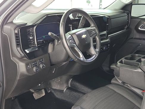 Used 2023 Chevrolet Silverado 1500 LT w/ Z71 Off-Road Package AWD/4WD image 16