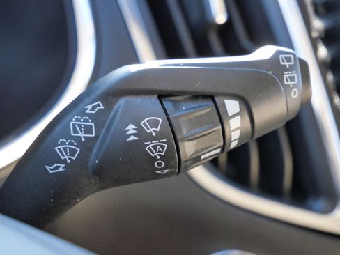 Used 2019 Ford Edge Titanium w/ Cold Weather Package image 34