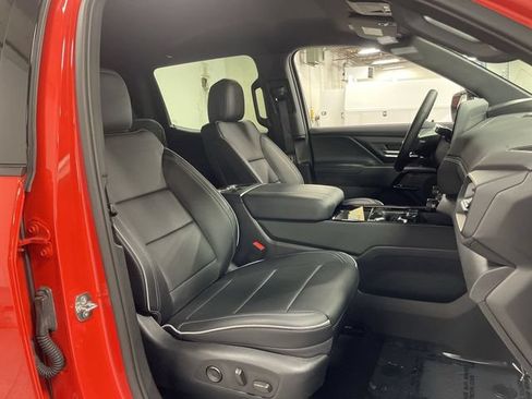 Certified 2025 Chevrolet Silverado EV LT AWD/4WD image 25