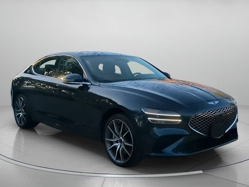 Used 2025 Genesis G70 2.5T AWD/4WD image 2