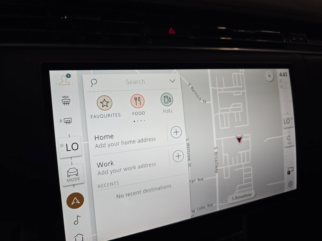 Certified 2025 Land Rover Range Rover Long Wheelbase SE AWD/4WD image 26