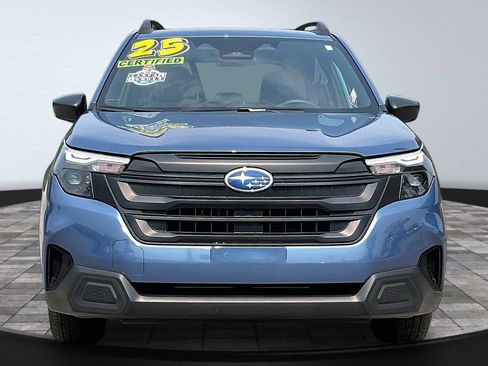 Certified 2025 Subaru Forester AWD/4WD image 3