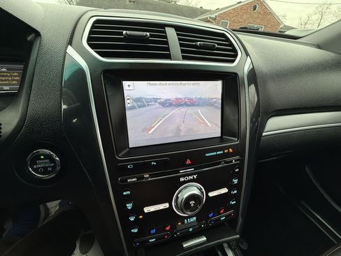 Used 2017 Ford Explorer Sport w/ Equipment Group 401A image 24