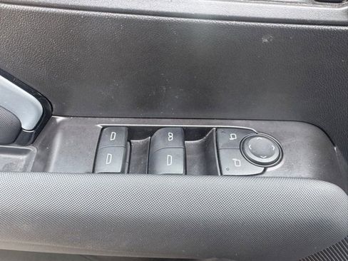 Used 2024 Chevrolet Colorado Z71 w/ Z71 Convenience Package 2 image 8