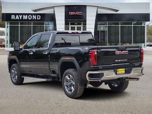 New 2026 GMC Sierra 2500 SLT AWD/4WD image 3