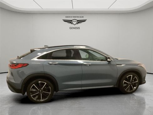 Used 2023 INFINITI QX55 Sensory w/ Lighting Package AWD/4WD image 6