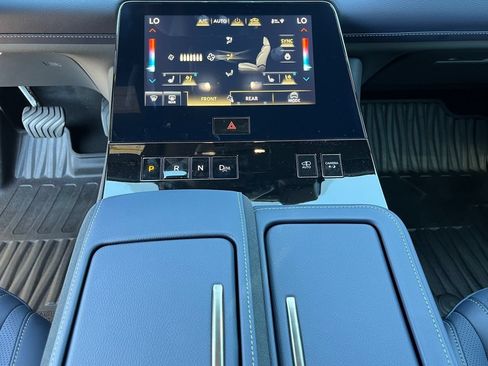 Certified 2026 INFINITI QX80 4WD w/ Sport Exterior Package image 27