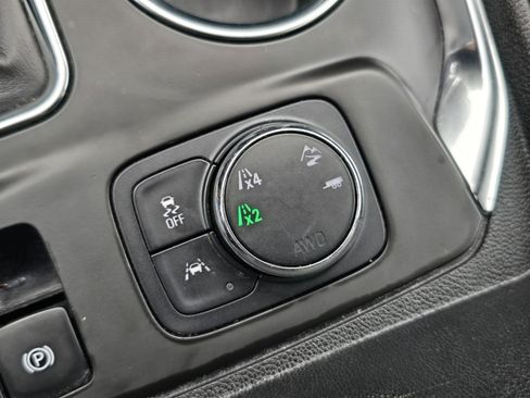 Used 2021 Chevrolet Traverse Premier w/ Redline Edition AWD/4WD image 8
