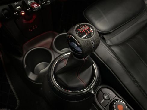 Used 2017 MINI Cooper S image 25