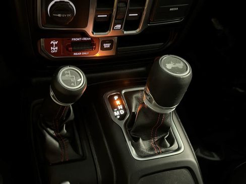Used 2020 Jeep Wrangler Unlimited Rubicon AWD/4WD image 21