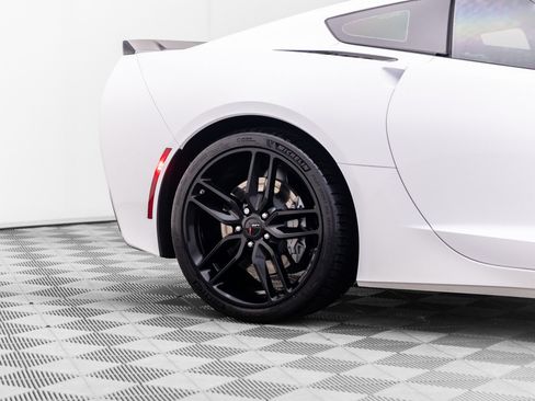 Used 2019 Chevrolet Corvette Stingray Coupe w/ Battery Protection Package RWD image 34