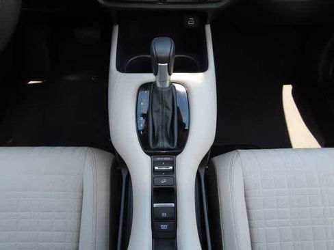 Certified 2023 Honda HR-V LX image 21