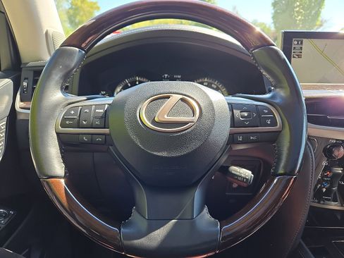 Certified 2019 Lexus LX 570 4WD image 22