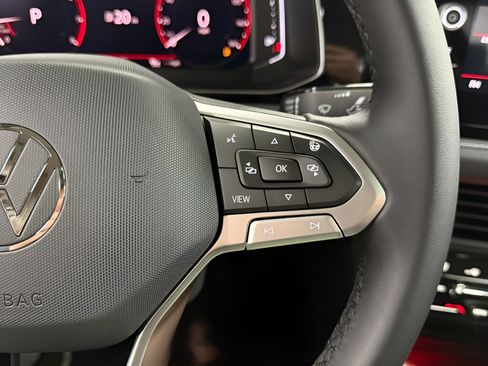 New 2025 Volkswagen Jetta SEL image 13