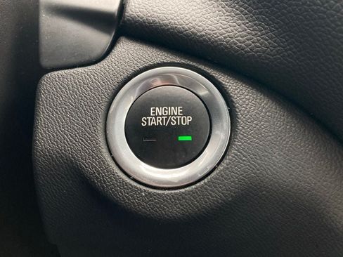 Used 2024 Chevrolet Equinox LT FWD image 19
