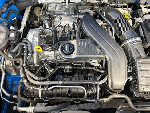 Used 2022 Volkswagen Taos SE FWD image 39