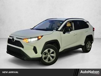 Used 2021 Toyota RAV4 LE video 1