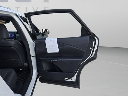 Used 2023 Lexus RX 350 FWD w/ Cold Area Package image 19