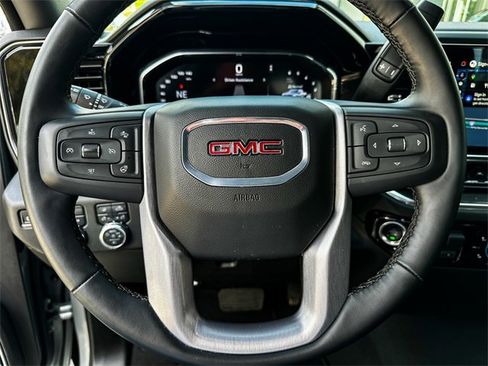 Used 2025 GMC Sierra 1500 SLT image 16