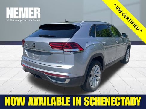 Certified 2022 Volkswagen Atlas Cross Sport SE AWD/4WD image 7