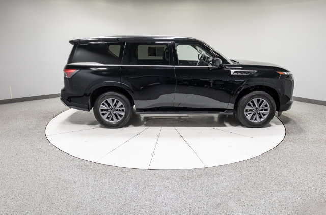 Used 2025 INFINITI QX80 Pure AWD/4WD image 9