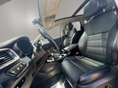 Used 2016 Kia Sorento SX FWD image 11