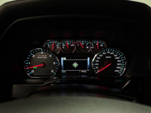 Used 2018 Chevrolet Silverado 1500 LT w/ All Star Edition image 18