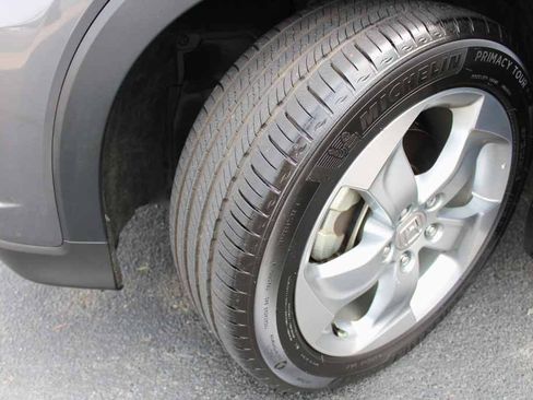Used 2017 Honda HR-V LX image 17