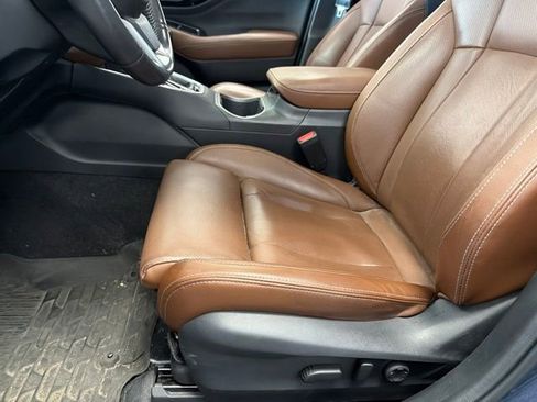 Used 2023 Subaru Outback Touring XT AWD/4WD image 6