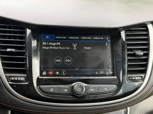 Used 2018 Chevrolet Trax LS AWD/4WD image 15