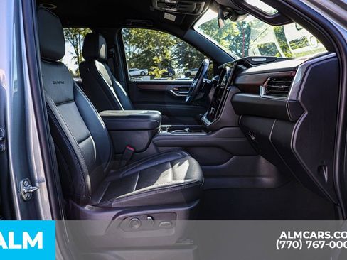 Used 2025 GMC Yukon XL Denali AWD/4WD image 22