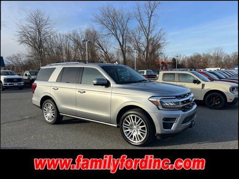 Certified 2024 Ford Expedition Limited image 1
