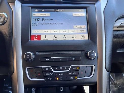 Used 2018 Ford Fusion Energi SE FWD image 17