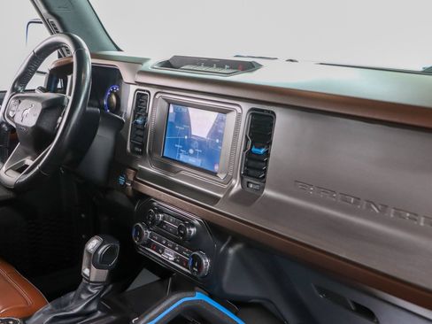 Used 2022 Ford Bronco Outer Banks AWD/4WD image 26