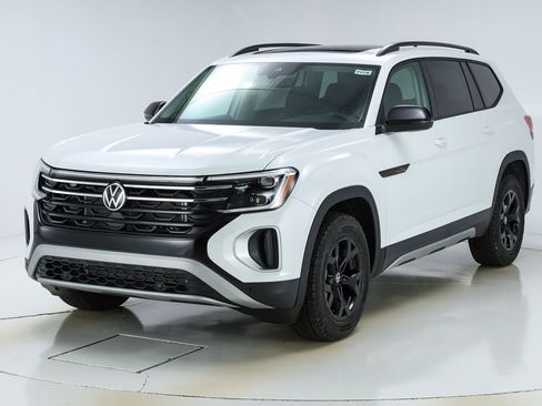 New 2026 Volkswagen Atlas Peak Edition image 40
