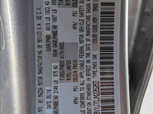 Used 2018 MAZDA MAZDA3 Sport FWD image 15