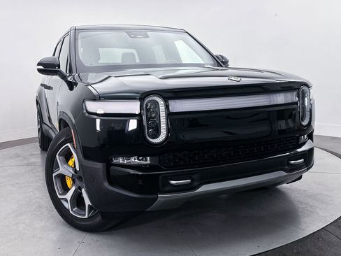 Used 2022 Rivian R1T Adventure AWD/4WD image 10