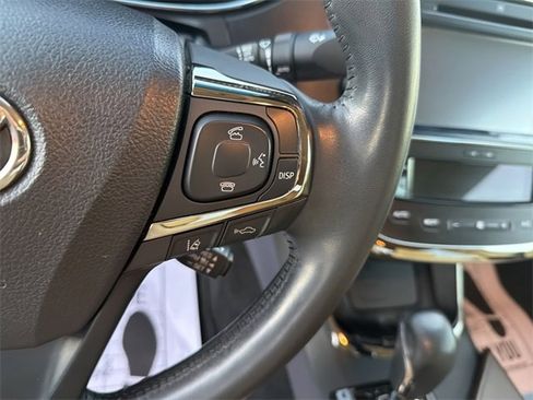 Used 2016 Toyota Avalon Limited image 18